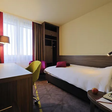 Mercure Hotel Groningen Martiniplaza-2